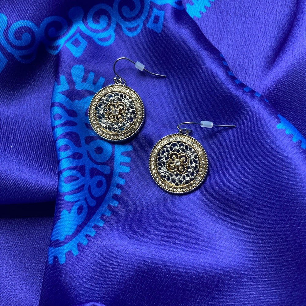 Elegant Vintage Round Earrings ✨